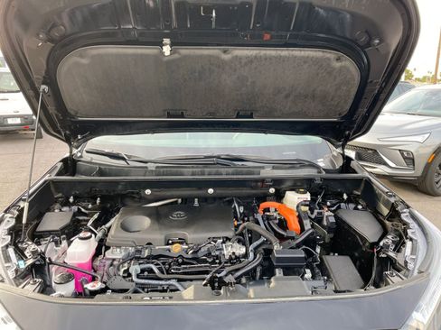 Used 2025 Toyota RAV4 LE image 32