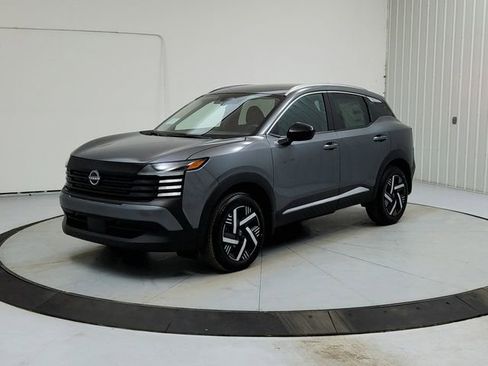 New 2026 Nissan Kicks SV w/ SV Premium Package image 3