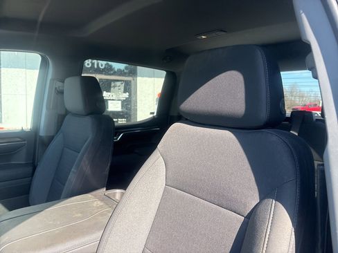 Used 2024 Chevrolet Silverado 1500 LT w/ Z71 Off-Road Package image 3