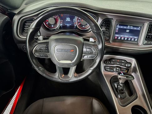 Used 2022 Dodge Challenger R/T image 16