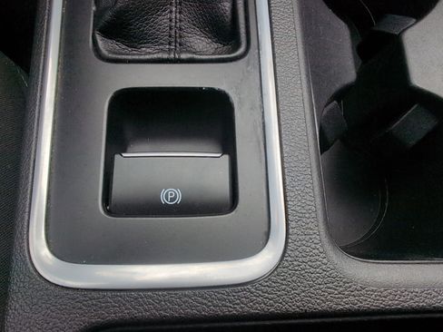 Used 2017 Ford Escape SE image 29