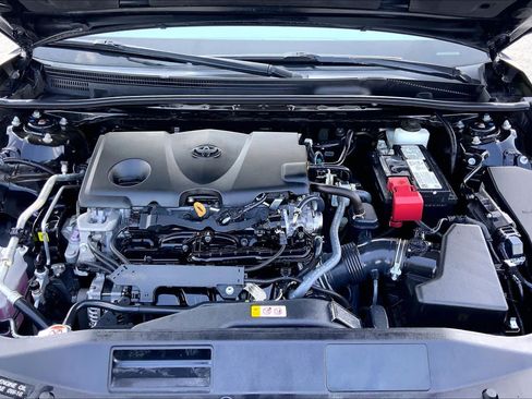 Used 2022 Toyota Camry SE FWD image 31