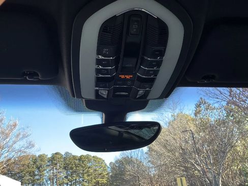 Used 2017 Porsche Cayenne image 25