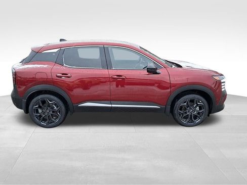 New 2026 Nissan Kicks SR w/ SR Premium Package AWD/4WD image 13