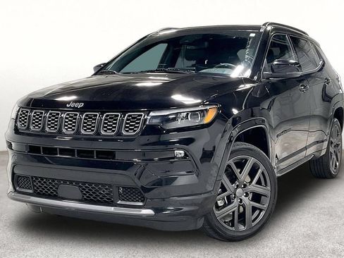 Used 2024 Jeep Compass Limited w/ High Altitude Package AWD/4WD image 12