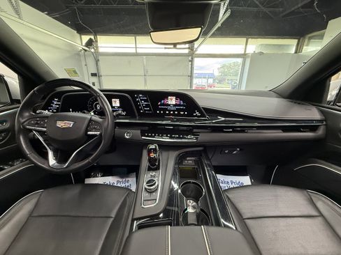 Used 2023 Cadillac Escalade Sport w/ LPO, ONYX Package AWD/4WD image 14