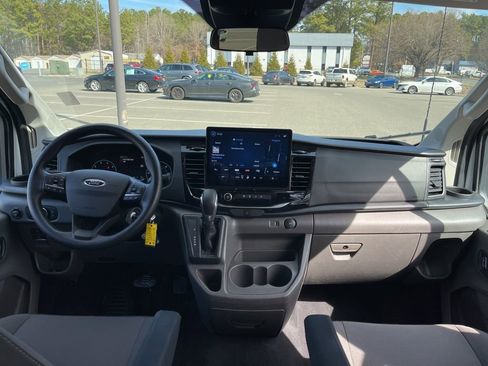 Used 2024 Ford Transit 350 XLT image 8