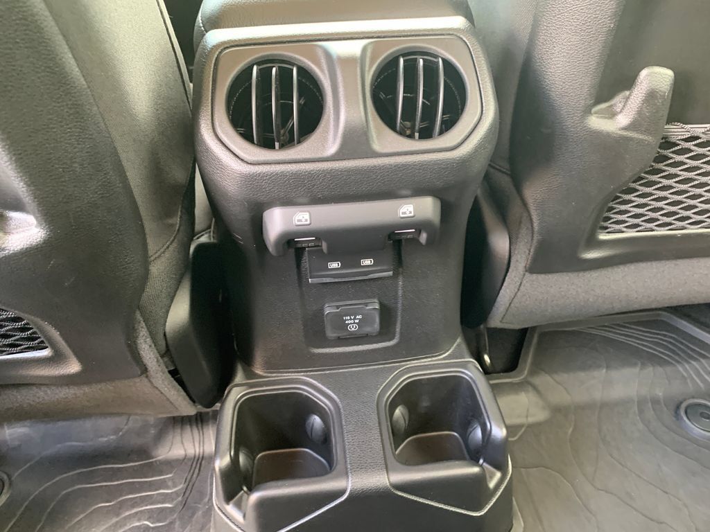 Used 2024 Jeep Gladiator Mojave w/ Convenience Group AWD/4WD image 16