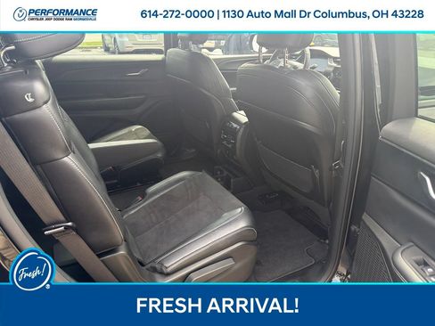 Used 2023 Jeep Grand Cherokee L Laredo AWD/4WD image 15