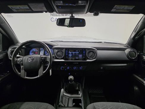 Used 2017 Toyota Tacoma TRD Sport w/ Tow Package image 16