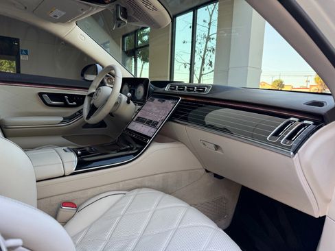 Used 2021 Mercedes-Benz Maybach S 580 Mercedes-Maybach S 580 4MATIC image 35
