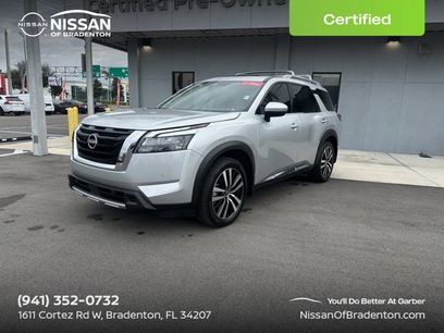 Certified 2025 Nissan Pathfinder Platinum