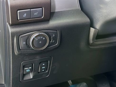 Used 2021 Ford Expedition Limited RWD image 12