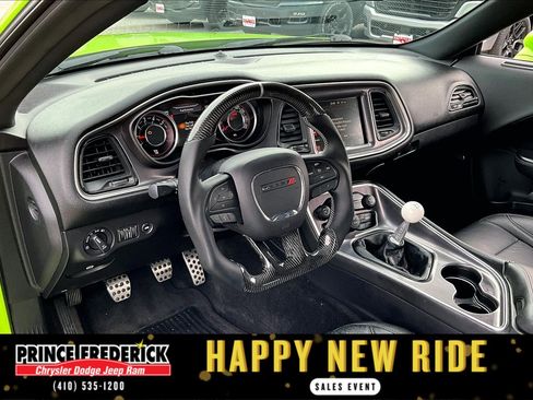 Used 2015 Dodge Challenger R/T w/ Quick Order Package 22B R/T image 11