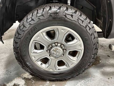 Used 2015 RAM 2500 SLT w/ Protection Group AWD/4WD image 10