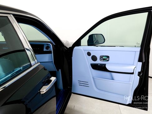 New 2027 Rolls-Royce Phantom Sedan RWD image 34