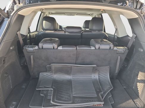 Used 2019 Nissan Pathfinder SL AWD/4WD image 9