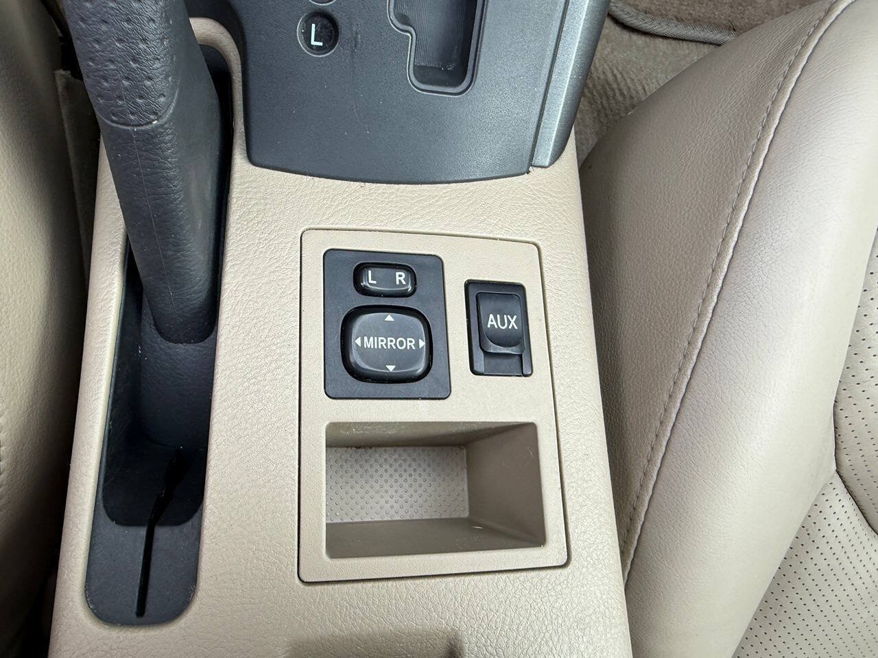 Used 2011 Toyota RAV4 Limited w/ Limited Extra Value Pkg AWD/4WD image 20