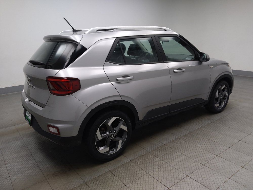 Used 2023 Hyundai Venue SEL FWD image 10