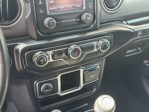 Used 2021 Jeep Wrangler Sport AWD/4WD image 19