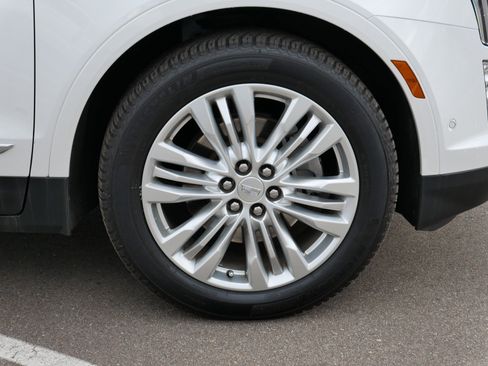 Used 2019 Cadillac XT5 Premium Luxury w/ Driver Assist Package image 15