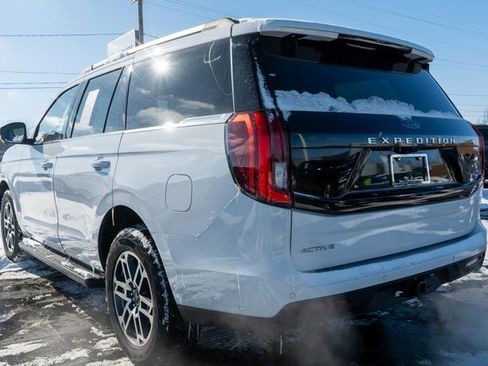 Used 2025 Ford Expedition Active image 8