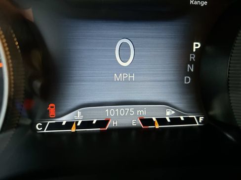 Used 2019 Jeep Cherokee Limited AWD/4WD image 16