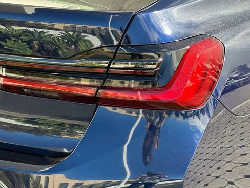 Used 2020 BMW 740i w/ M Sport Package RWD image 32