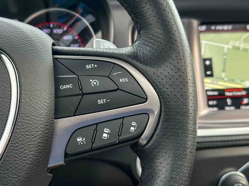 Used 2019 Dodge Charger Scat Pack w/ Technology Group RWD image 30