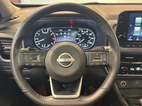 Used 2022 Nissan Rogue SL w/ SL Premium Package image 14