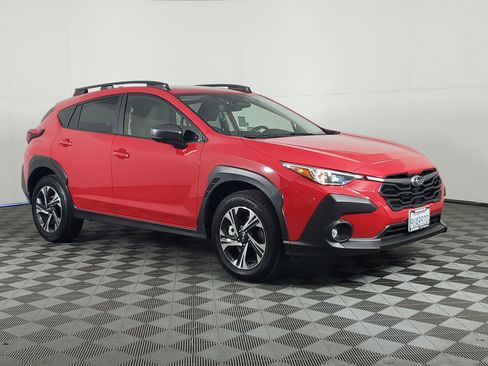 Used 2025 Subaru Crosstrek 2.0i Premium image 2