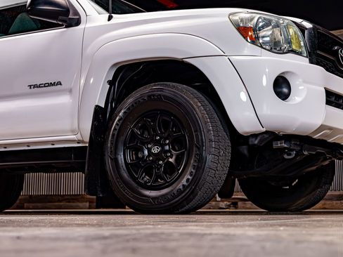 Used 2011 Toyota Tacoma 4x4 Access Cab w/ SR5 Pkg #2 image 11