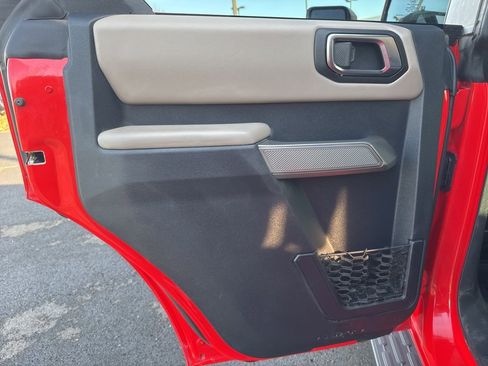 Used 2022 Ford Bronco Wildtrak image 17