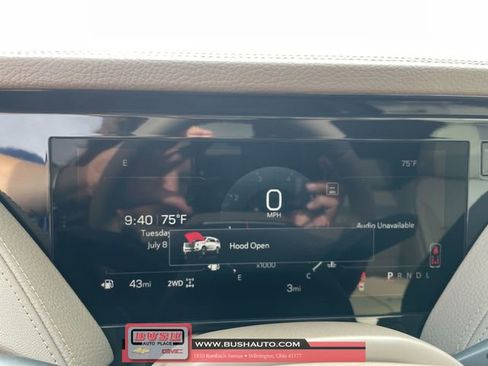 New 2025 GMC Yukon Denali w/ Sun & Power Step Package image 11