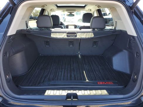 Used 2023 GMC Terrain Denali w/ Black Diamond Edition image 34