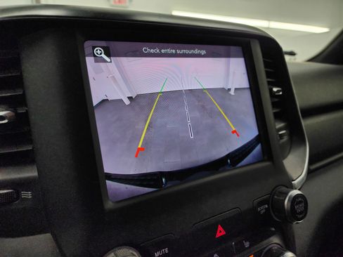 Used 2021 RAM 1500 Big Horn image 16