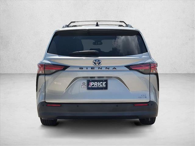 Used 2021 Toyota Sienna XLE FWD image 6