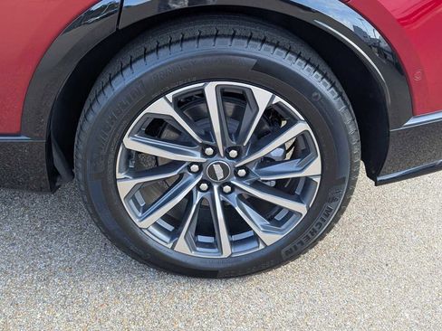 Used 2024 Cadillac Lyriq Sport image 31