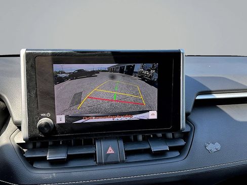 Used 2023 Toyota RAV4 LE AWD/4WD image 13