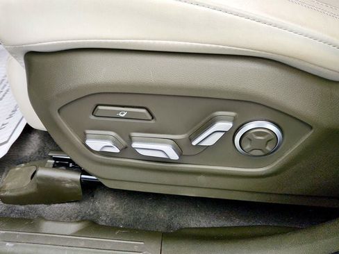 Used 2025 Hyundai Santa Fe Calligraphy AWD/4WD image 12
