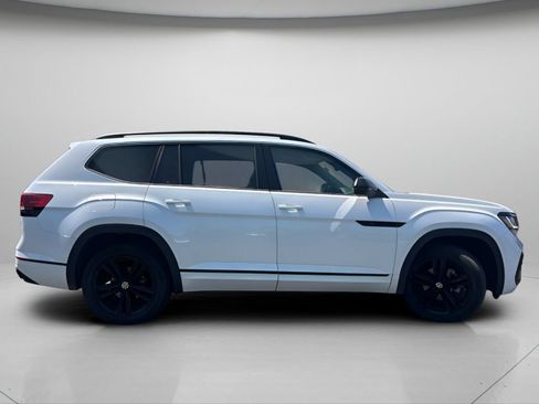 Used 2023 Volkswagen Atlas SEL R-Line AWD/4WD image 4