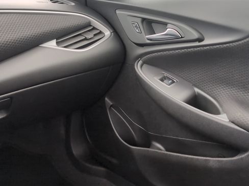 Used 2025 Chevrolet Malibu LT image 19