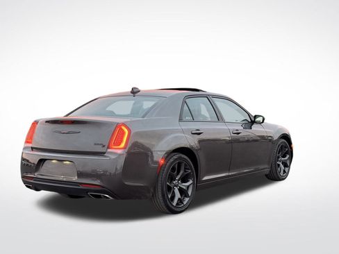 Used 2023 Chrysler 300 S image 7