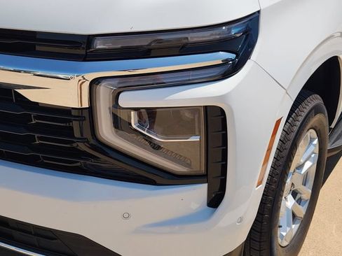 Used 2026 Chevrolet Tahoe LS RWD image 7