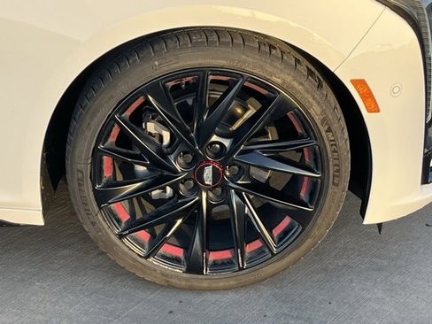 Used 2025 Cadillac CT5 Sport image 6