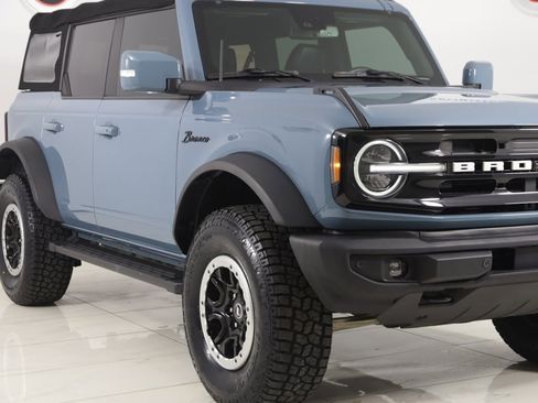 Used 2022 Ford Bronco Outer Banks w/ Sasquatch Package image 42