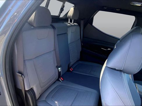 Used 2023 Hyundai Santa Cruz SEL Premium w/ Winter Package AWD/4WD image 17