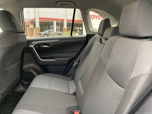 Used 2025 Toyota RAV4 XLE FWD image 12