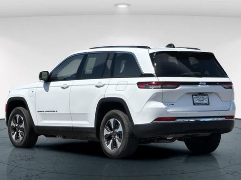 Certified 2022 Jeep Grand Cherokee Limited 4xe w/ Luxury Tech Group II AWD/4WD image 8