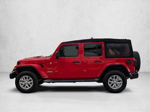 Used 2018 Jeep Wrangler Unlimited Sahara w/ Cold Weather Group image 8